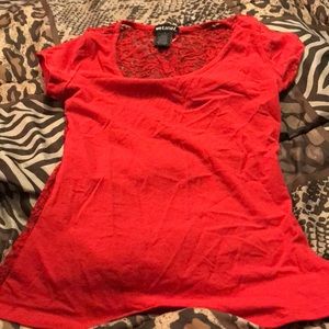 SMALL RED LACE BACK WET SEAL T-SHIRT